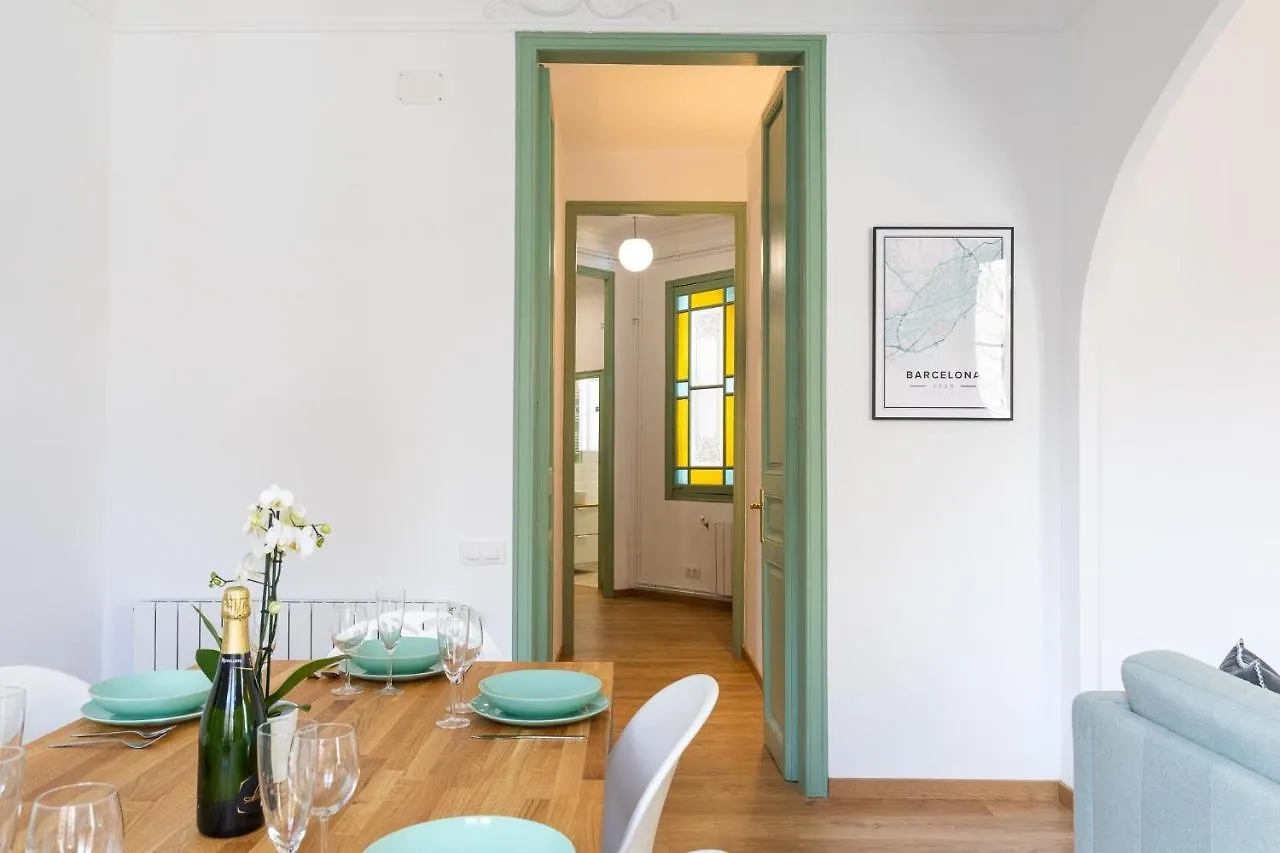 Modernist Family Barcelona Apartment 0*,